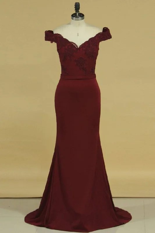 2024 Prom Dresses Spandex Off The Shoulder With Applique PD1QAL66