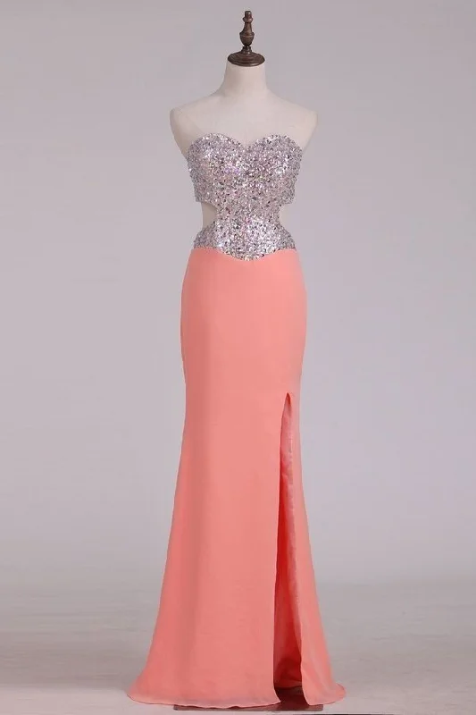 2024 Scalloped Neckline Beaded Bodice Prom Dresses Sheath Chiffon PTZ2N3KP