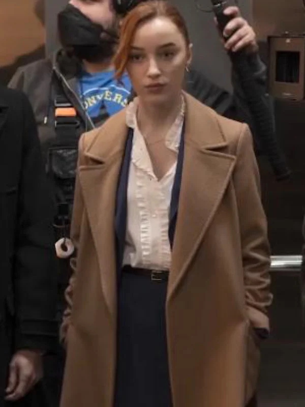 Fair Play 2023 Phoebe Dynevor Brown Trench Coat Trendy Wide-Collar Trench Coat