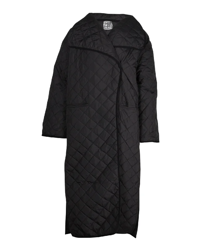 Totême Signature Quilted Coat in Black Polyester Trench Wool Cashmere