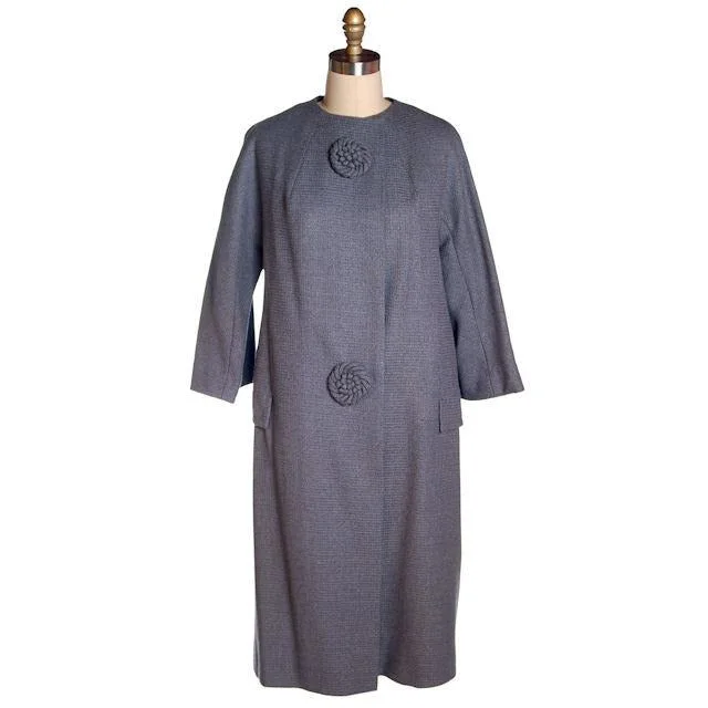 Vintage Ladies Spring Coat Gray Wool Fab Buttons Promenade 1950s Cape Coat Herringbone Coat Tweed Coat Vintage Ladies Spring Coat Gray Wool Fab Buttons Promenade 1950s Cape Coat Herringbone Coat Tweed Coat