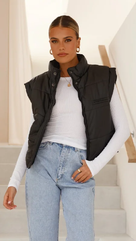 Odessa Cropped Puffer Vest - Black Plush Faux Fur Vest